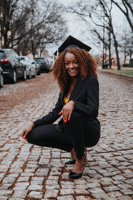 Detroit graduation photography — cap and gown portraits by Manny Adeniji (6)