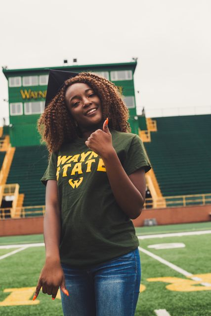 Milestone graduation photo session in Detroit (10)