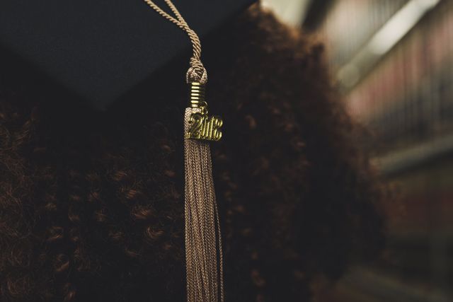 Senior graduation portrait on campus — Detroit, MI (13)