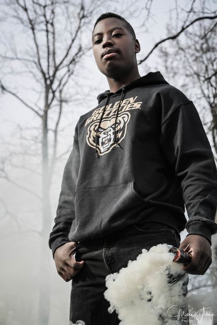 Detroit graduation photography — cap and gown portraits by Manny Adeniji (26)