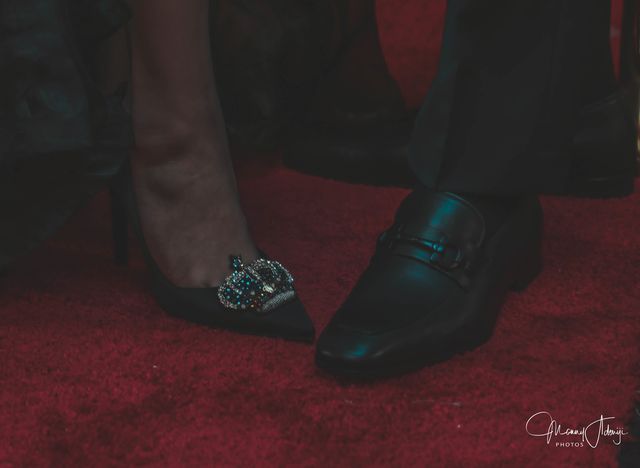 Graduation cap and gown photograph — Detroit graduation photographer (29)