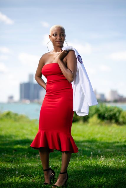 Milestone graduation photo session in Detroit (20)