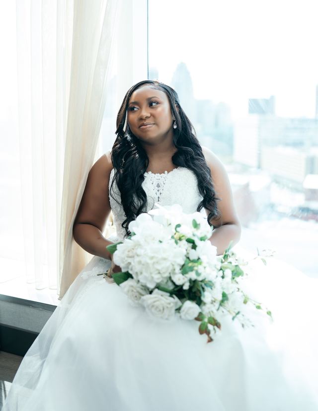 Engagement and wedding photography in Detroit — natural storytelling (9)