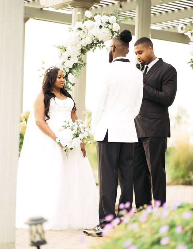 Engagement and wedding photography in Detroit — natural storytelling (19)