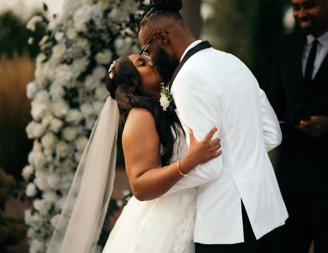 Detroit wedding day photograph — Manny Adeniji Photos (23)