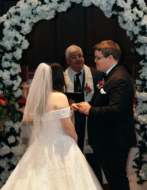 Engagement and wedding photography in Detroit — natural storytelling (24)